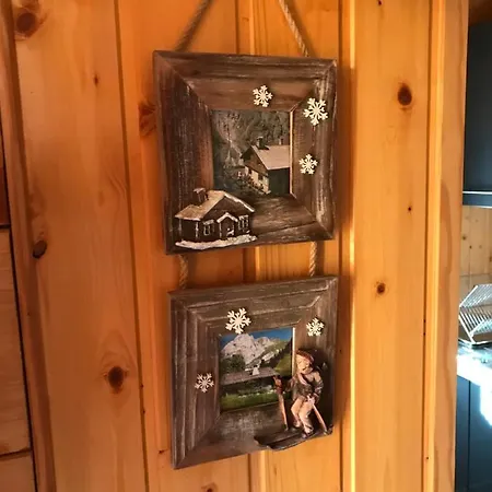 Chalet-le-blanc-nordique בקתה *